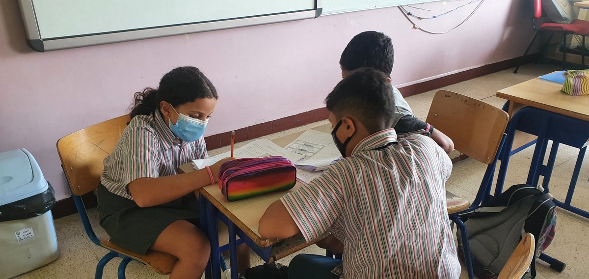 mayawehbi8's tweet image. Grade 6 students, in groups of trios, shared their ideas in creating a narrative piece of writing ✍ about an interesting adventure they had. 🏕 ⛰ 
#narrativewriting
#creativewriting
@MakAishaSchool