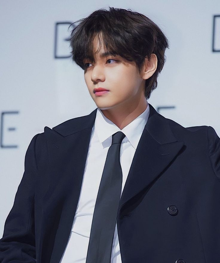 filterboca's tweet photo. we don't talk about this taehyung enough https://t.co/9LtmDI2Q5Y