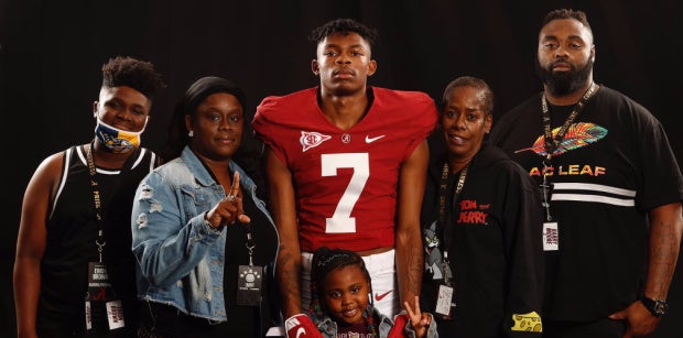With #Alabama taking position atop the recruiting rankings last week, who could be next to commit to #RollTide (VIP) 

https://t.co/l6WsvoyikY https://t.co/cCwxlnbwdu