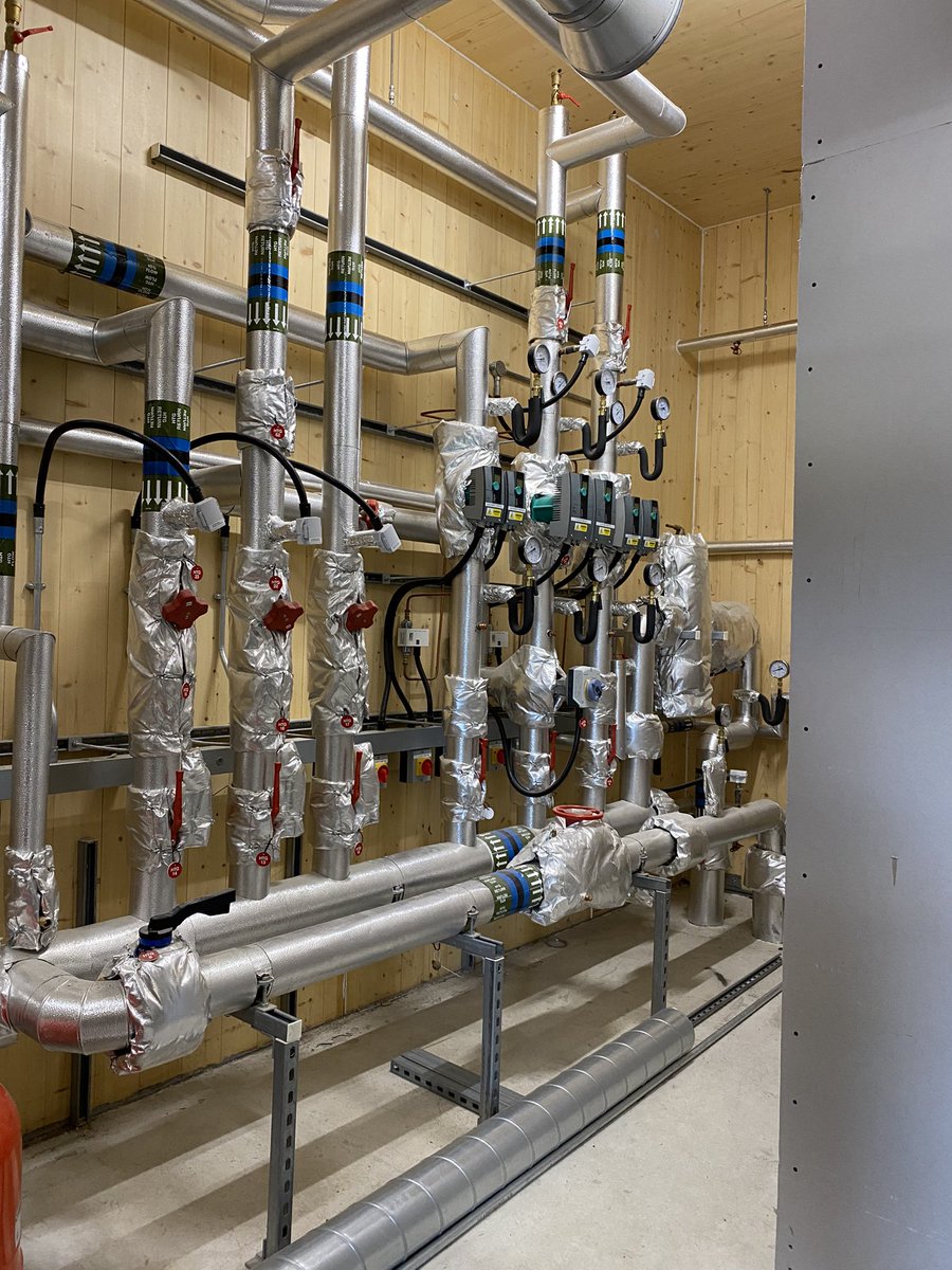 snipefgeorge's tweet image. This afternoon i was at the Merkinch Primary School Inverness where I saw some very impressive Plumbing work shown to me by Scott Fraser from EJ Parker Services from Inverness