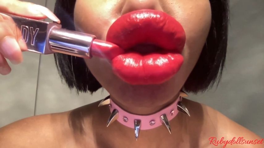 https://www.manyvids.com/Video/3061119/XL-Doll-Lips-Red-Lipsticks/?utm_sour...