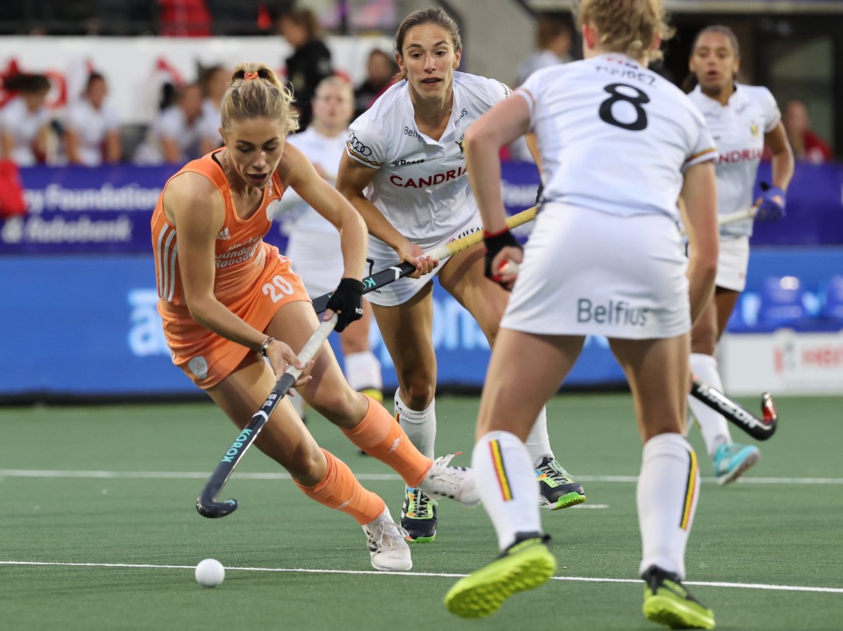 Goals van Lidewij Welten en Freeke Moes bezorgden de Oranje Dames vanavond een 2-0 zege op België in de FIH Pro League.

Eva de Goede speelde haar 250ste interland in Oranje, terwijl Sabine Plönissen, Joosje Burg en Marente Barentsen debuteerden.