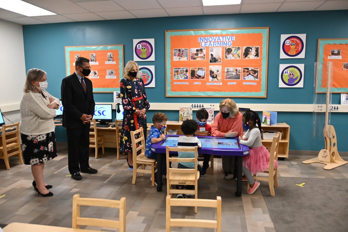 EthanQuin's tweet photo. Toured The Learning Hub today with the FLOTUS for Hispanic Heritage Month. https://t.co/5qLUxnn3ru