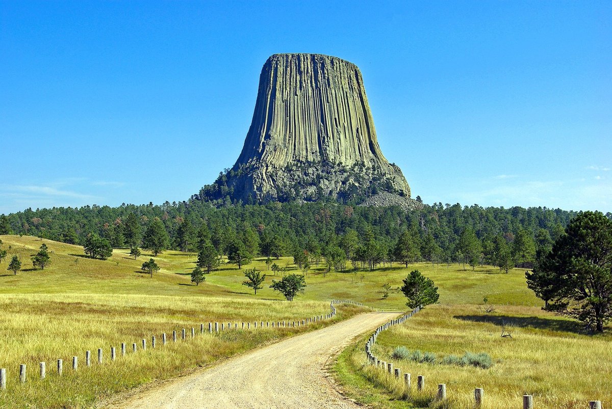 HHMU_Banksia's tweet photo. #DevilsRock 
#TheLegendOfTheBear... 

@LittleHawk621 @Zoompad https://t.co/5Z3GQI17bl