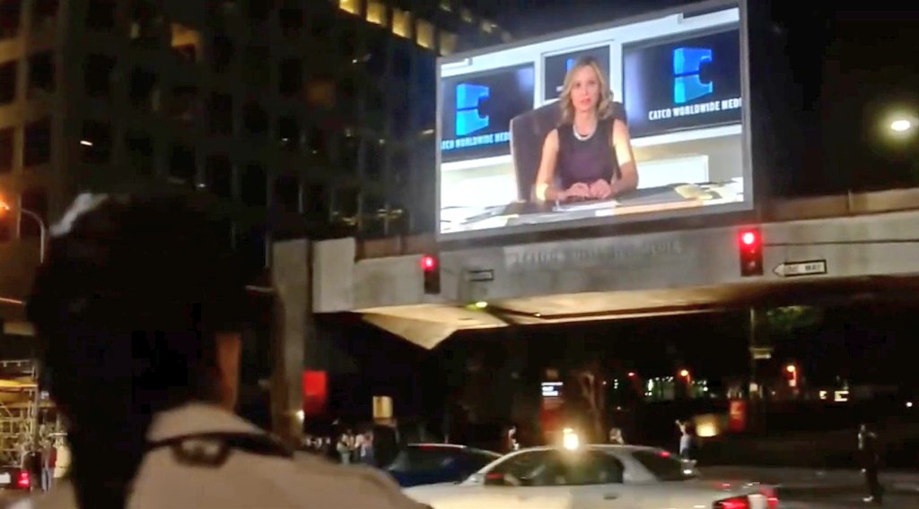 garthshayeris's tweet image. Independente do final que a Supergirl tenha, seja pendurar a capa, ir pro futuro, perder os poderes, m*****... 
Quem deveria anunciar a notícia é CAT GRANT, a personagem praticamente criou a Supergirl, a apresentou ao mundo, é amiga da Kara. Ela é a pessoa que deveria anunciar.