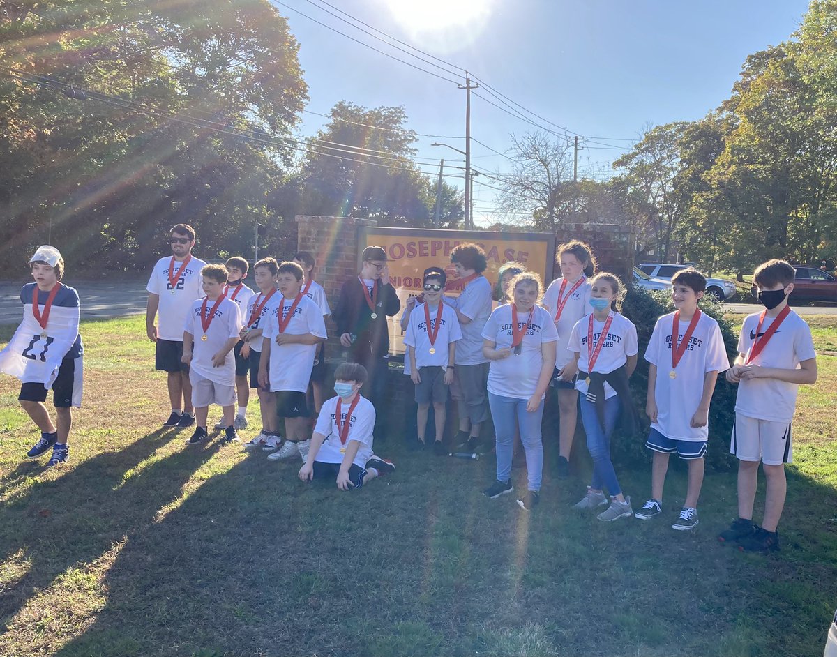 KellyRaleigh99's tweet photo. We had a lot of fun playing Bocce with our friends from Somerset Middle school today! 🏅🌟☺️ @casejrhigh https://t.co/gZoGIdfXnS