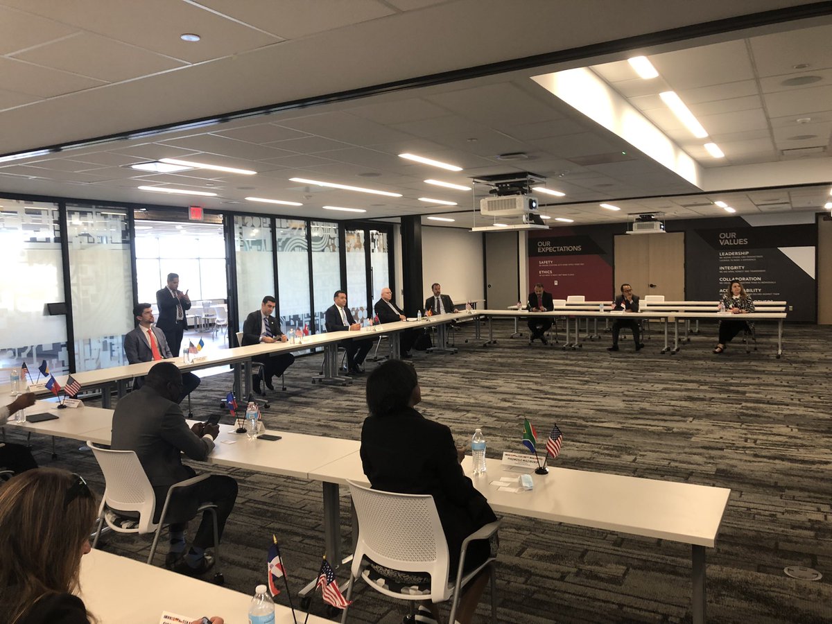 BlockCobus's tweet photo. This week, @GovRicketts and @DevelopNebraska hosted the Chicago Consulate Corp to help them gain a better appreciation for opportunities in NE. Thanks to everyone who attended! 🇦🇺🇩🇪🇩🇪🇨🇿🇭🇹🇩🇴🇲🇽🇮🇩🇵🇰🇿🇦🇹🇷🇺🇦 https://t.co/DXNzxmvQsM