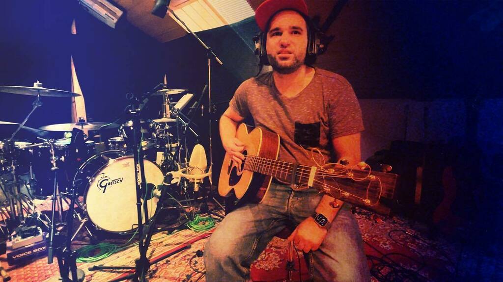 erkbergtrio's tweet image. #Studio

#erkbergtrio #studio18 #etq #et6 #mundart #etq2020 #kässlerplatt #000r28v #flomaiberger #produzent #sounddesign