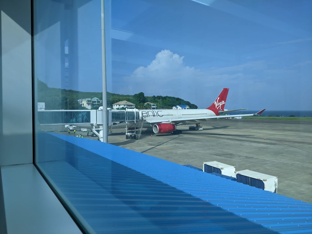 Invest_SVG's tweet photo. Twice-weekly flights have now commenced between Saint Vincent and the Grenadines and the UK! Pleased to welcome Virgin Atlantic to our 32 islands and cays paradise βοΈπ»π¨π
#InvestInSVG #VisitSVG @VirginAtlantic https://t.co/zYcCvMWaAi