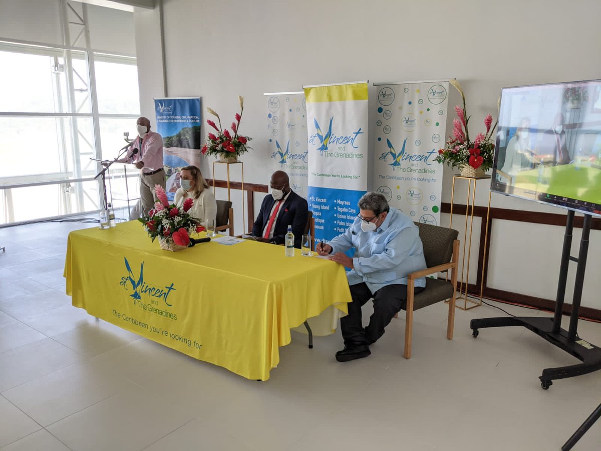 Invest_SVG's tweet photo. Twice-weekly flights have now commenced between Saint Vincent and the Grenadines and the UK! Pleased to welcome Virgin Atlantic to our 32 islands and cays paradise βοΈπ»π¨π
#InvestInSVG #VisitSVG @VirginAtlantic https://t.co/zYcCvMWaAi