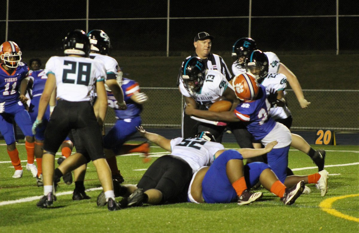 TheRVASportsNet's tweet image. ALERT: Updated @VHSL_ Football Region rankings now posted at the top of our website. 

Note: #Region1A not updated yet due to score discrepancy we are working on (Northampton/West Point)

rvasportsnetwork.blogspot.com/2021/10/footba…