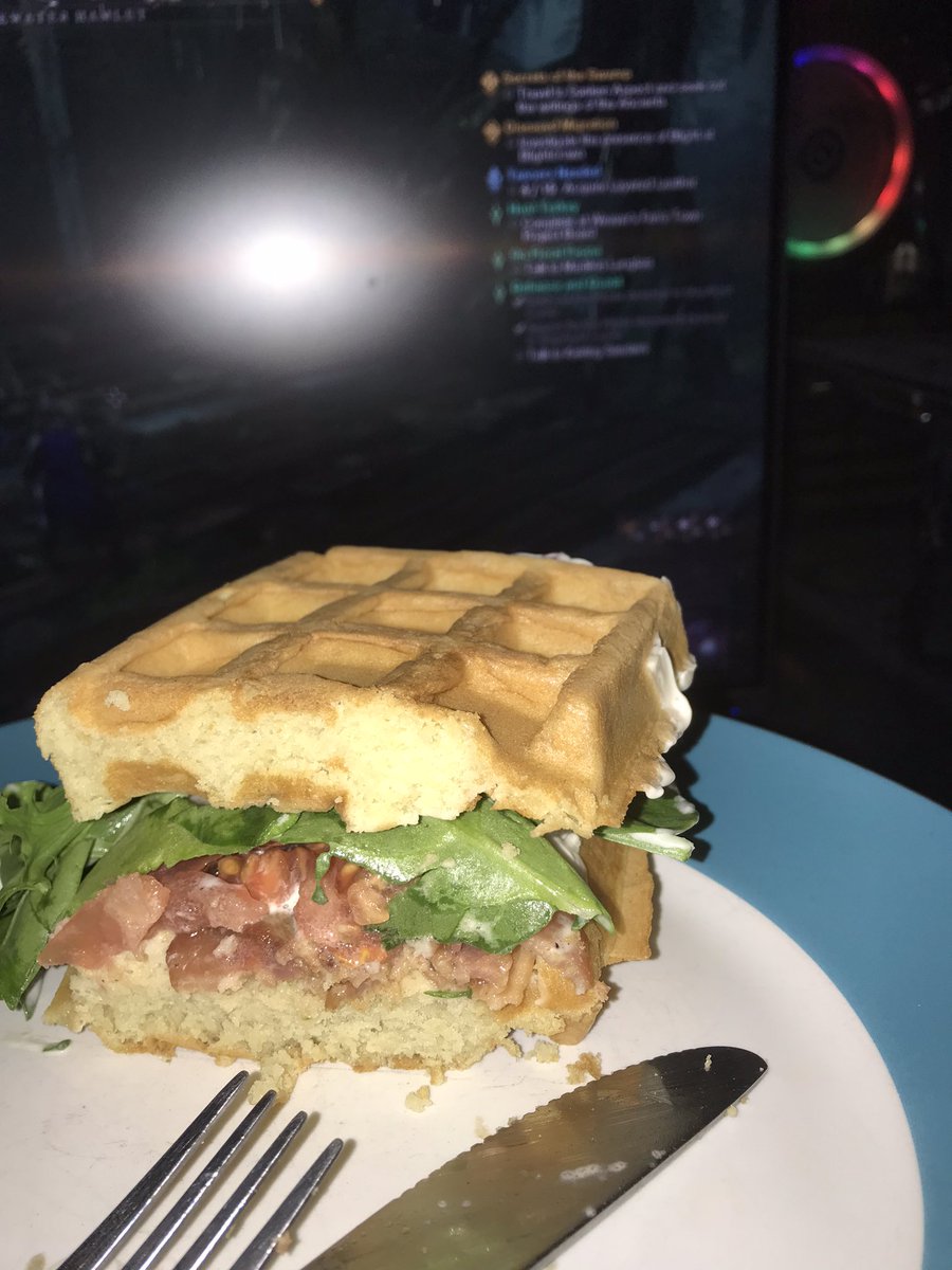 novicates's tweet image. Crushable