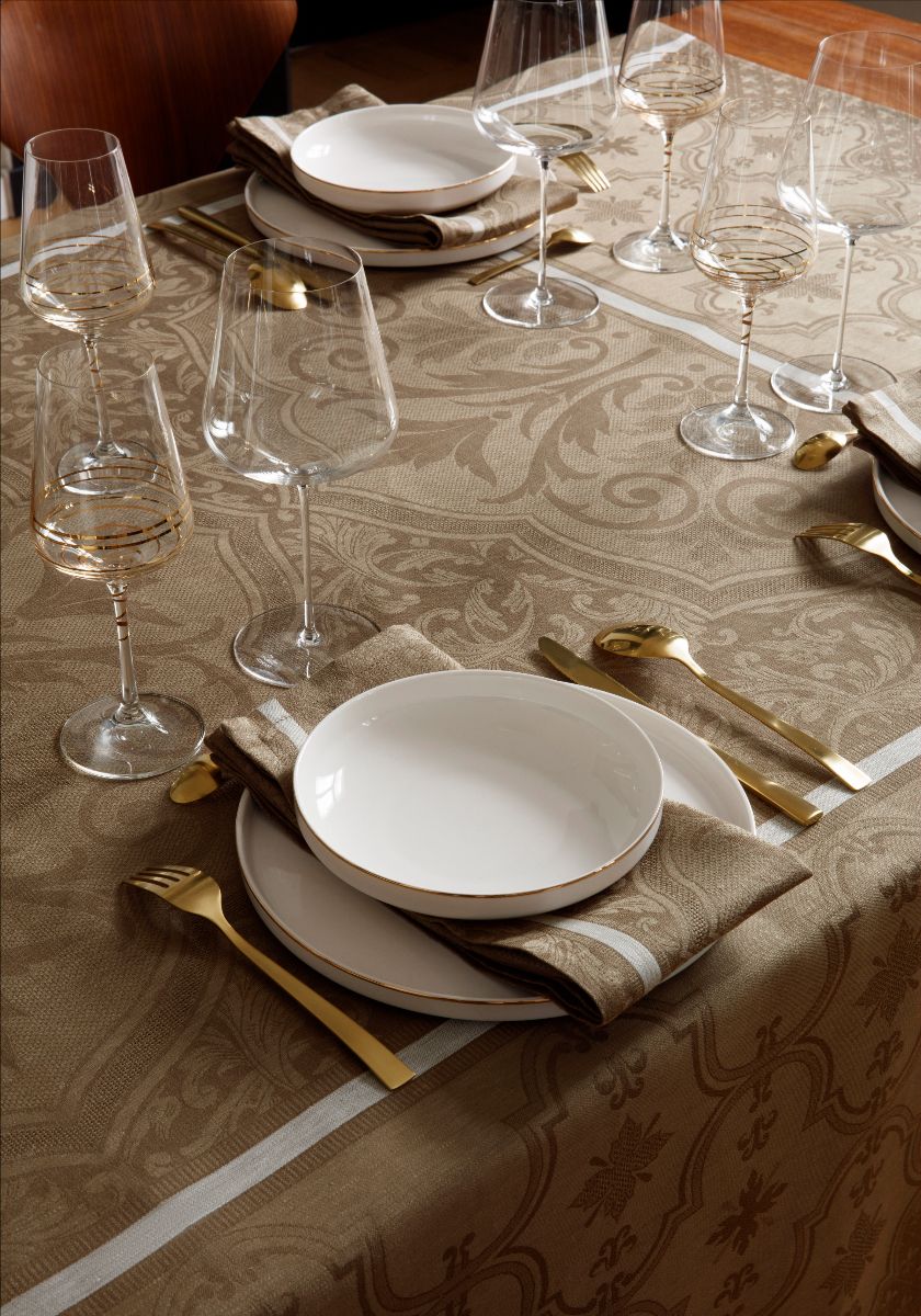 WhiskCooks's tweet photo. Sale on Le Jacquard Francais linens begins today! - Save 20% on special orders of tablecloths, runners, and napkins during this semi-annual event. https://t.co/aq6w9gjW1h