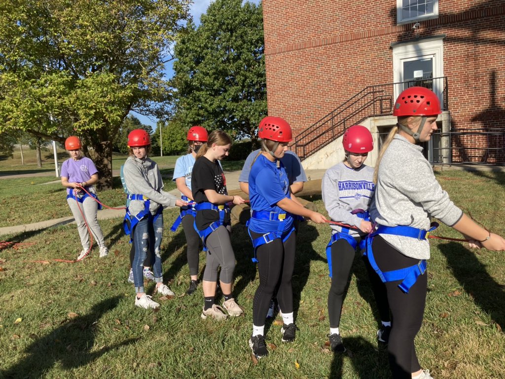 HHSWildcat1's tweet photo. Yesterday several students from Key Club attended the Tucker Leadership Lab to learn how to work as a team and develop leadership. https://t.co/tExUmePT9z
