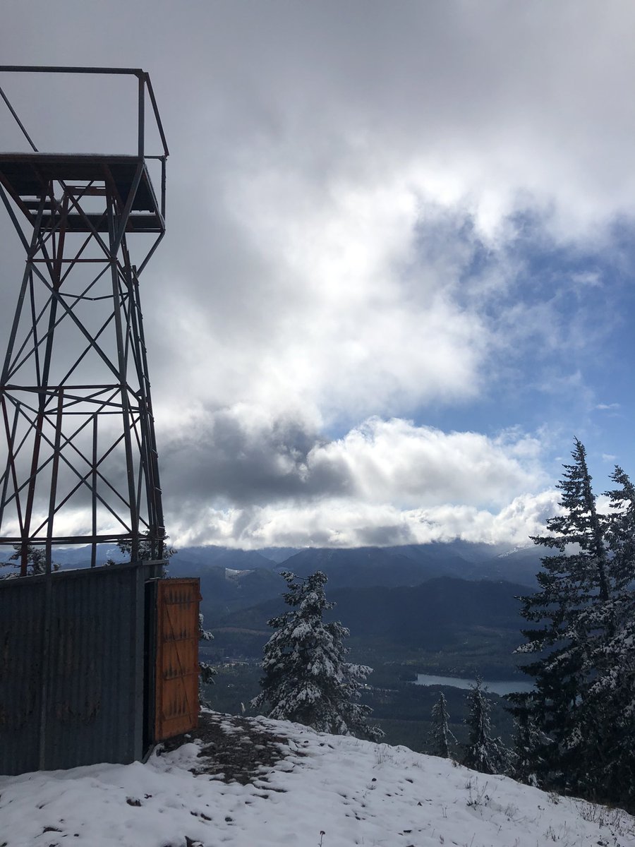 Not_That_Chris's tweet photo. First snow in the mountains. https://t.co/NPLGgDVQ2a