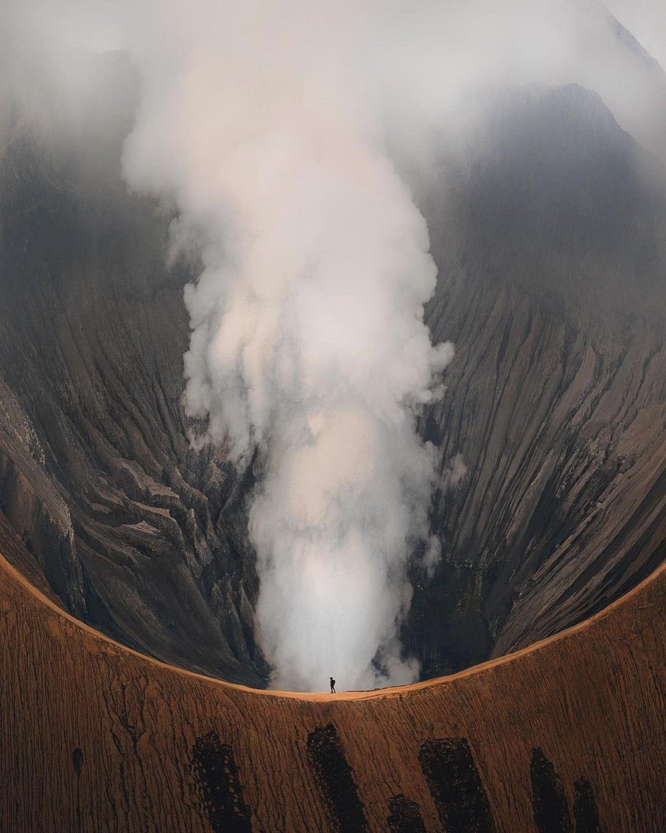 earth's tweet photo. The surreal landscapes of Indonesia. https://t.co/20ZLxrGegT