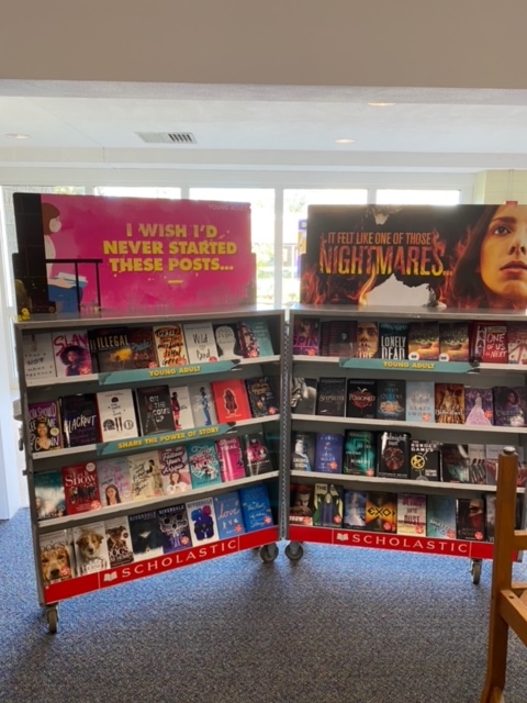 MMSLibraryMedia's tweet image. It&apos;s Scholastic Book Fair week here at MMS! Take a look at the great titles available at our fair! #scholasticbookfair #library #wildcats #martinmiddleschool #eastprovidence #read