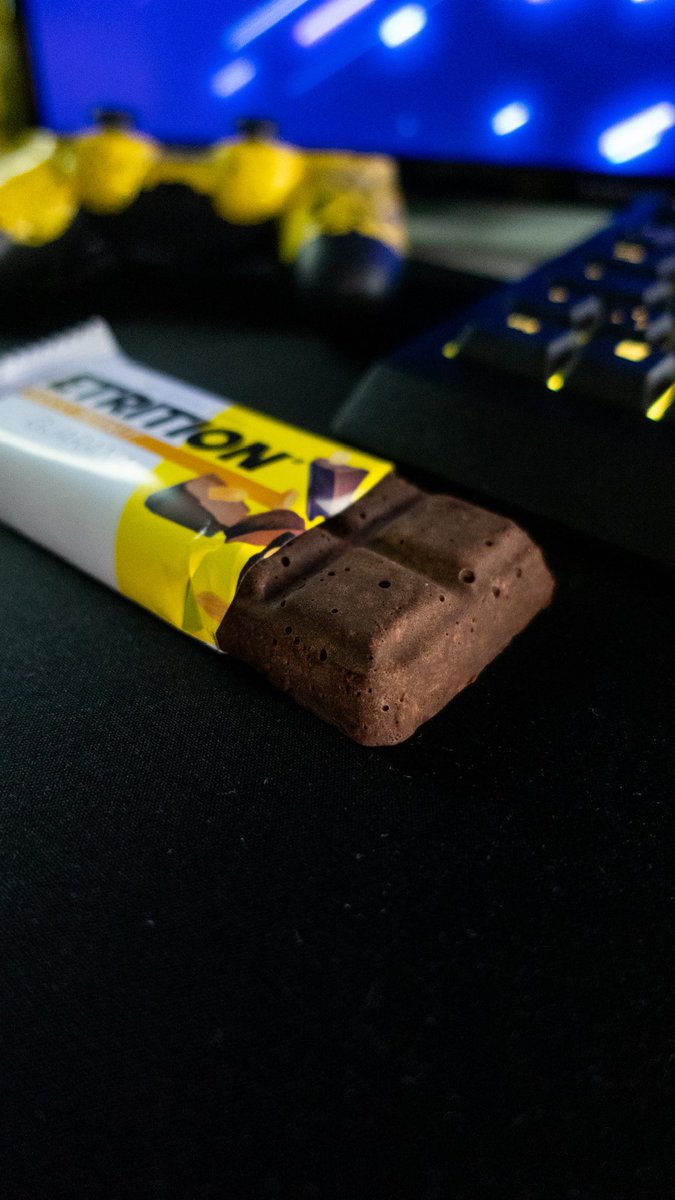 etritionDE's tweet photo. A clean Setup needs a clean Snack.

Keine Chance für Krümel oder klebrige Finger!

#etrition #gamer #esport #energieriegel #energy https://t.co/4tRt93LK4D