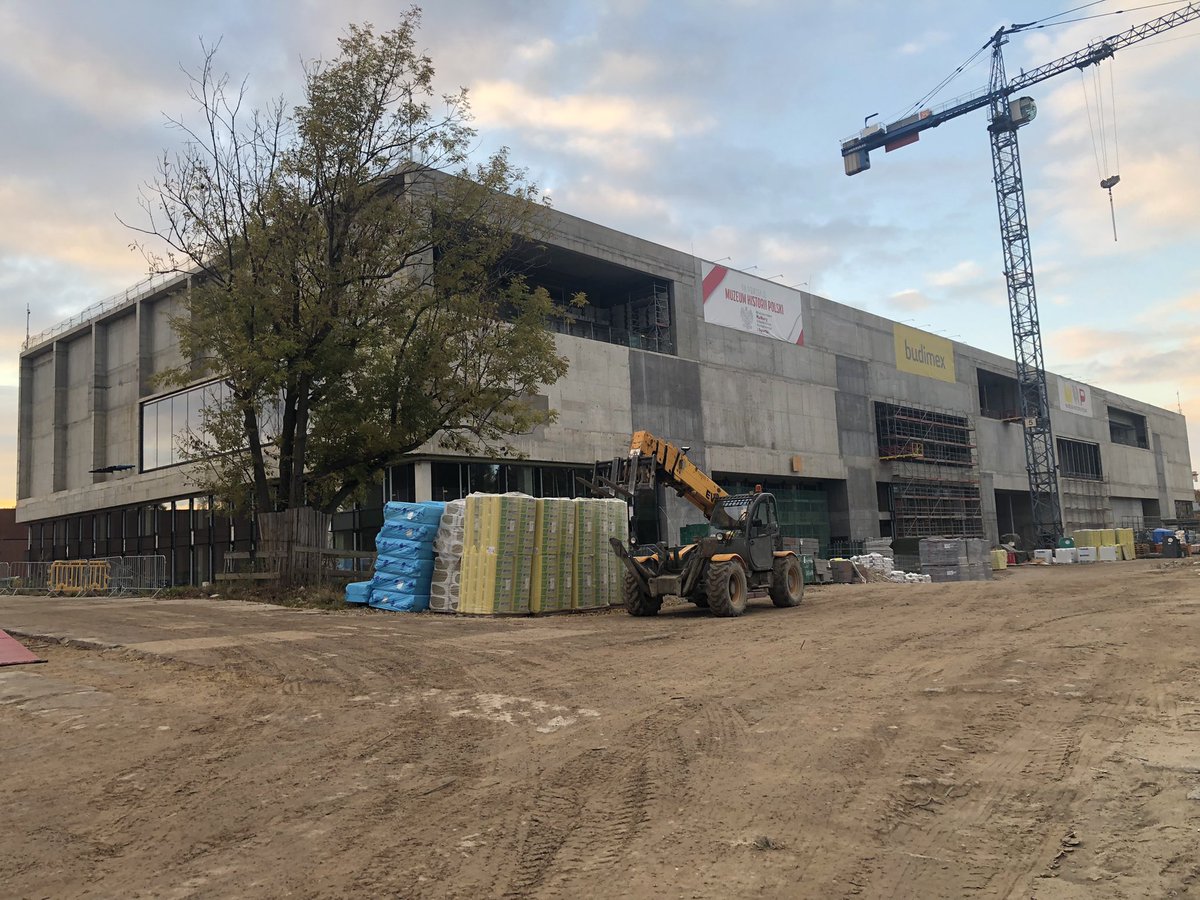 Na budowie <a href="/MuzHistPolski/">Muzeum Historii Polski | Polish History Museum</a>. To będzie wielkie muzeum, w każdym tego słowa znaczeniu.