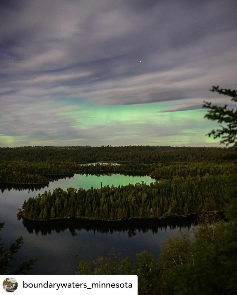 IJCsharedwaters's tweet photo. Posted @withregram • @boundarywaters_minnesota 📷cred: @riccidom 
Date taken: September 2021

.
“Aurora show”
.
.
#boundarywaters_minnesota #boundarywaters #bwca #northernwoods #northernlights #canoe #canoeing #canoecountry #ely #elymn #minnesota #loon … https://t.co/JxVMfls3J5 https://t.co/pBOLuJAy6N