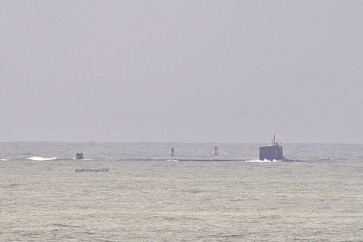 WarshipCam's tweet photo. USS Vermont (SSN 792) Virginia-class Block IV attack submarine leaving Norfolk, Virginia after a quick stop - October 13, 2021 #ussvermont #ssn792

* photo courtesy of @johnmorgan726 https://t.co/xnszahkw3q