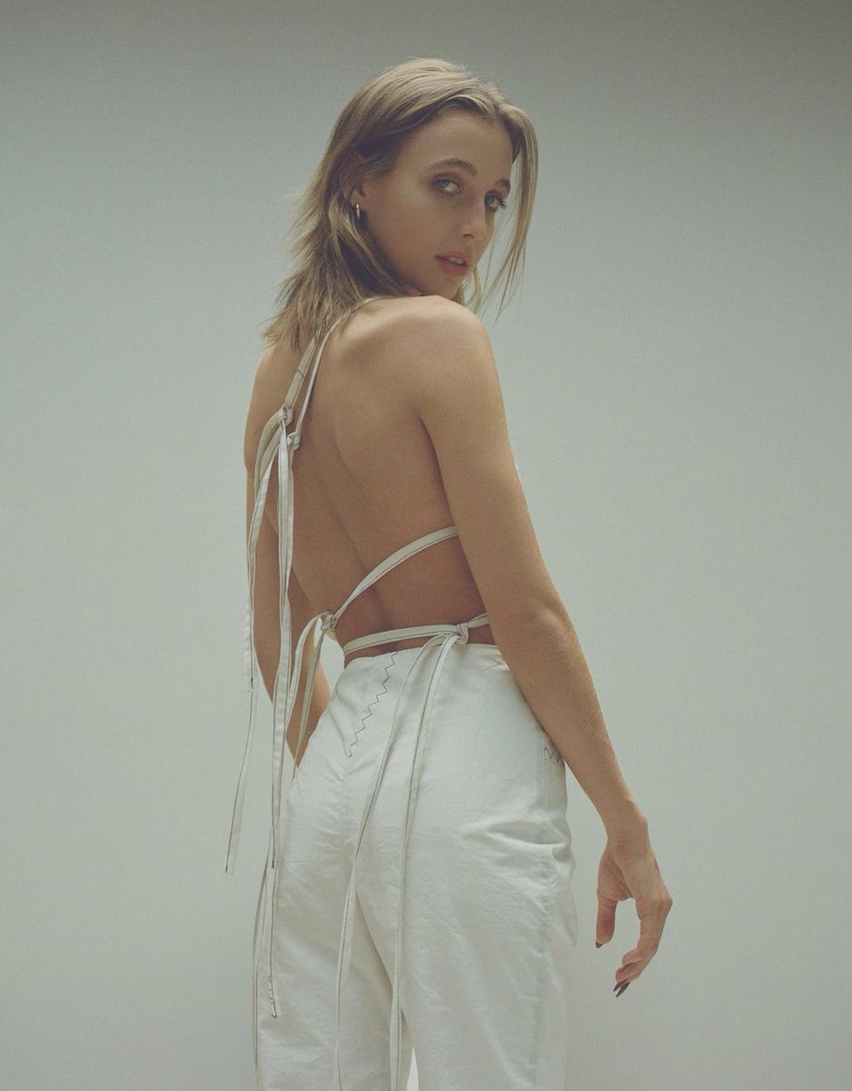 highendhomo's tweet photo. emma chamberlin by davis bates, 2021 https://t.co/XjFAbbjMCt