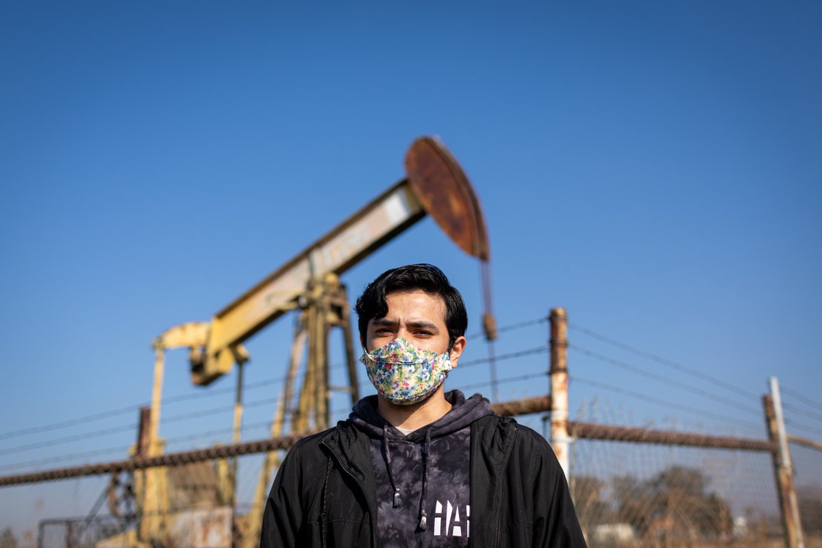 VoicesCA's tweet photo. .@CalConservation frontline communities have waited almost 2 years for a rulemaking process for public health and safety protections near oil and gas extraction facilities to be completed.

The recall is over &amp; we are still waiting. We look forward to seeing it soon.

📸: @tlpix https://t.co/AFZhfifoze
