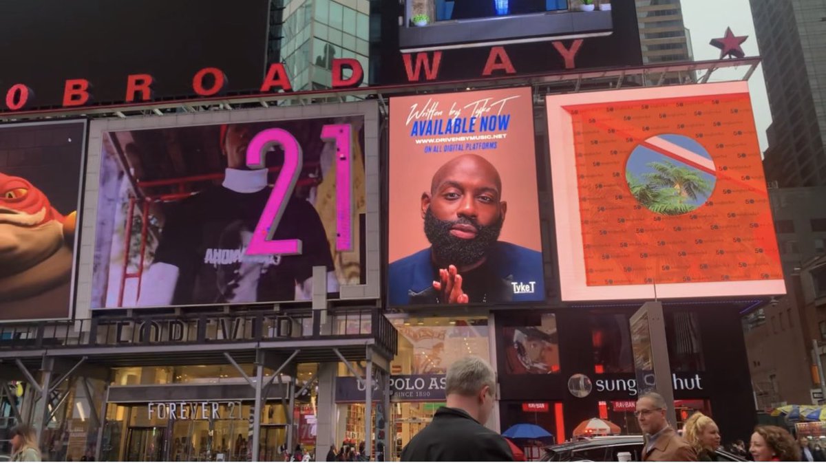 TykeT86's tweet image. Thanking GOD so hard! I went from being told NoO to being on Billboards in TimeSquare. Nothing is impossible people. This is for the Dreamers. Never Stop
Stream my new album 

“Written By Tyke T” now here : smarturl.it/1z82fs

If you got a dream RT this 🙏🏿 #Driven