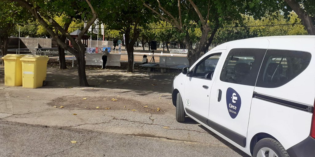 LucianoTalher's tweet photo. Orgullosos por el gran esfuerzo de nuestros profesionales en el mantenimiento de instalaciones, de la vegetación y limpieza del @ParqueAlamillo para que que se desarrollase con éxito la "Gran Semana Anglo-Árabe 2021". ¡Os esperamos! @Talher_ #MedioambienteSUR https://t.co/FPiPj9eviU