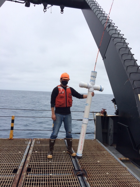 DR___White's tweet photo. Mount Carmel High School W6SUN-12 Buoy's current position is: 18.64567 latitude, -127.95833 longitude. #MCHS #SanDiego #HamRadio #SunDevilWay Track on https://t.co/lSBjvMVAiX https://t.co/VRDc5gfLXU