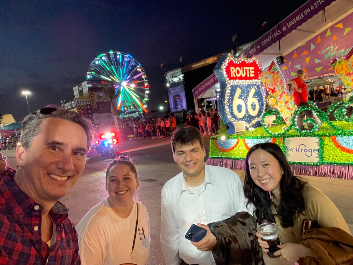 HWildCatters's tweet photo. One of our favorite traditions with the cohort - Fair Day!! 

#TXStateFair #BigTex https://t.co/JlUOXh4AmW