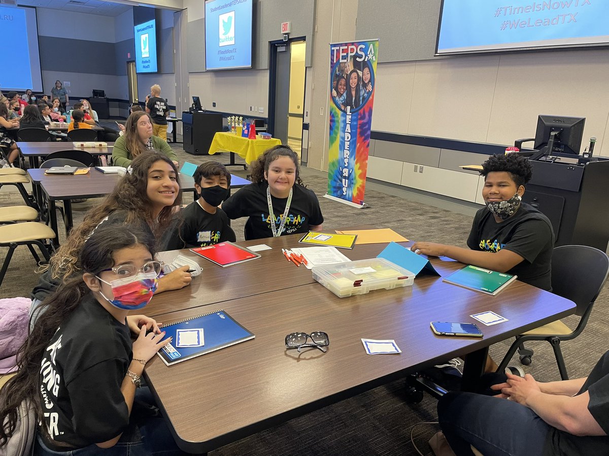 <a href="/HumbleISD_OE/">Oaks Elementary</a> student council working hard for Oaks in Pasadena today!!!! We even won an award from last year’s service learning project!!!