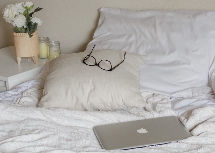 I Tried Waking Up At 4 AM vs. 8 AM — Here’s What Happened: I like to think I’m “famous” on TFD for my 4am morning routine. Rest assured, a new job and the COVID-19 pandemic has allowed me to work more “normal” hours, versus my previous… dlvr.it/S9V60j » <a href="/TFDiet/">The Financial Diet</a>