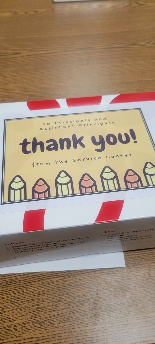 agriggs77's tweet photo. Thanks @FSSchools for the yummy lunch today! It was a great treat and much appreciated. 😁 #principalsmonth https://t.co/bcPFJKFjqe