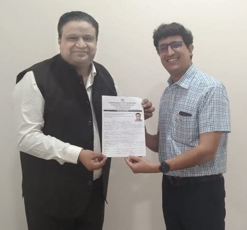 ProfBhagwan's tweet photo. I feel very happy to share with you all that today I got the opportunity to pledge for eye donation. Honestly speaking, it's a wonderful feeling to realise that even after you die, your eyes would still be able to see the world through others! https://t.co/8k1ON6Varz