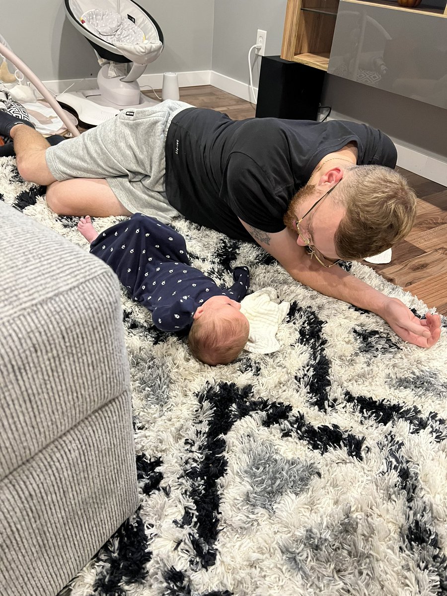 aafishhh1's tweet photo. I love watching you be a daddy 💕🥺 https://t.co/8nWYMLlF1C