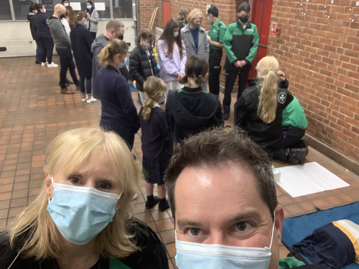 GeorgeW24755023's tweet photo. #Restart a Heart week#Harpenden Cadet Unit https://t.co/LjIDQ3FWMt