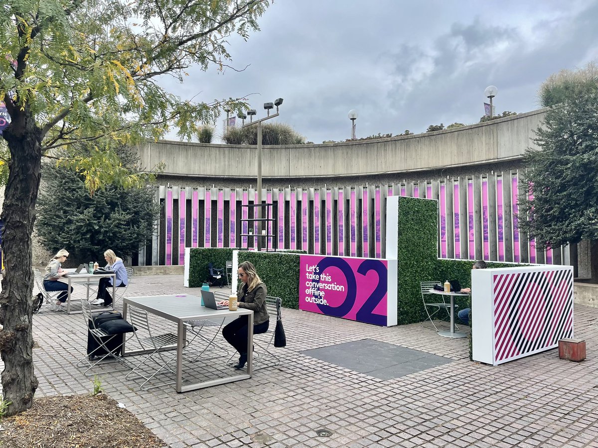 RosslynVA's tweet photo. π§ββοΈ Kicked-off todayβs opening of #RosslynO2 2.0 with an afternoon yoga stretch! Check out all the events, including more yoga classes, HIIT classes and happy hours in store for the community at Gateway Park this month: https://t.co/7zkof1XoPl https://t.co/tjmA4NDw05