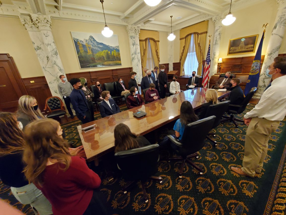 GovernorLittle's tweet photo. I was happy to issue a proclamation declaring October “Next Steps Idaho” Month. I was joined by Skyview High students to bring attention to the college application and scholarship process. Learn more at https://t.co/kIRJKqGVOP! https://t.co/sXVIaKlTtT
