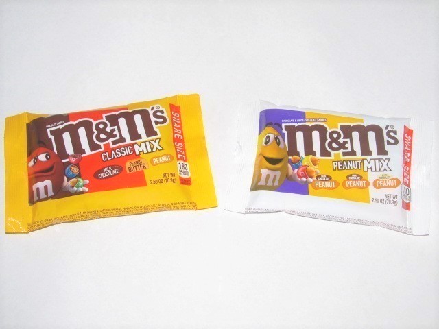 Pest15's tweet image. Happy National M&amp;amp;M's Day!  Double up on @mmschocolate share size classic &amp;amp; peanut mix to celebrate 😊😊 #FoodHoliday #MMsDay #MandMsDay