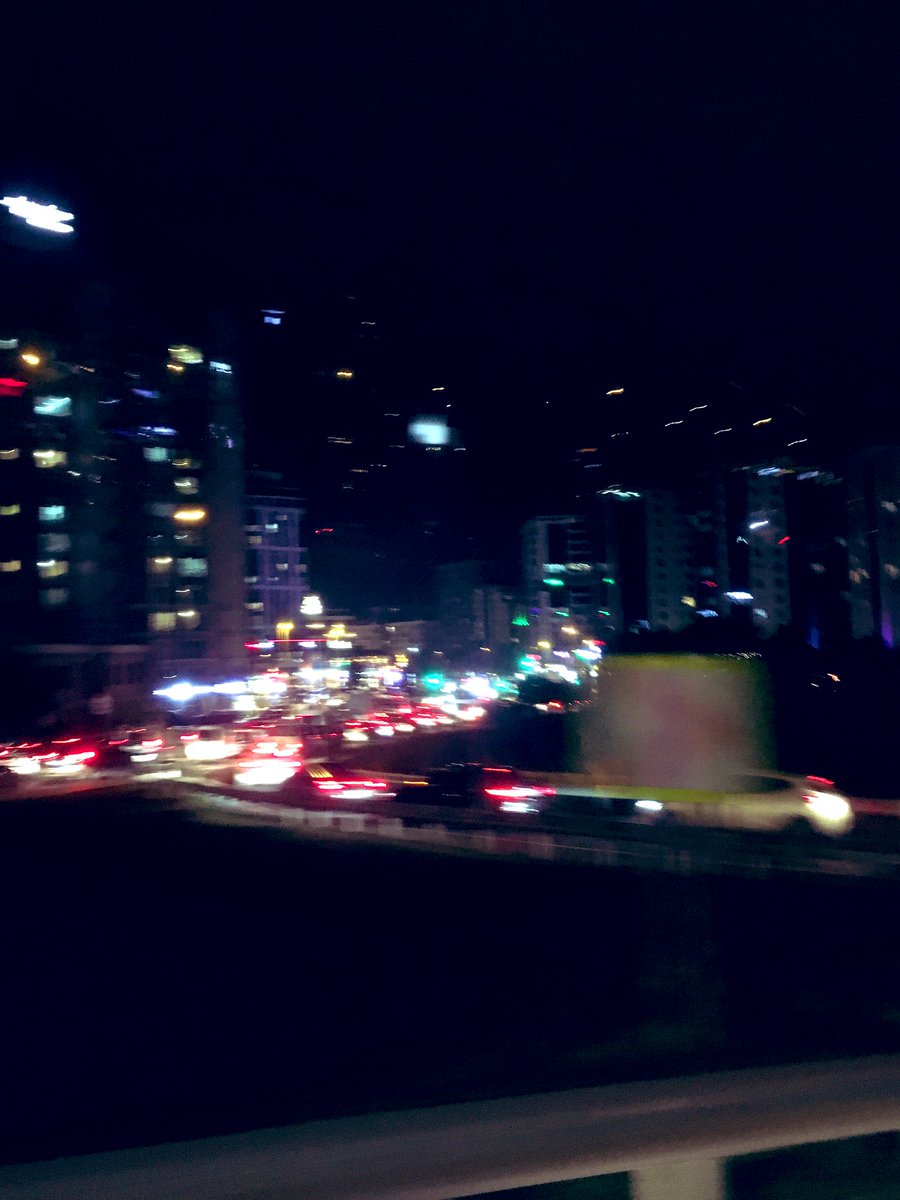 irmabaloh's tweet photo. Back to Europe…aja, lahko da ne, lahko da sem tud v Aziji, ker Istanbul ☺️ Smo se tolk časa do hotela vozil, da sem mislna, da nas domov peljejo z busom 🙈 Pa še noč, nobenih razgledov 😩 Večerja pa iz Amerike, zasluga naših frendov 😎 #cominghome #istanbul #longlayover https://t.co/gIE4Nd8lFE