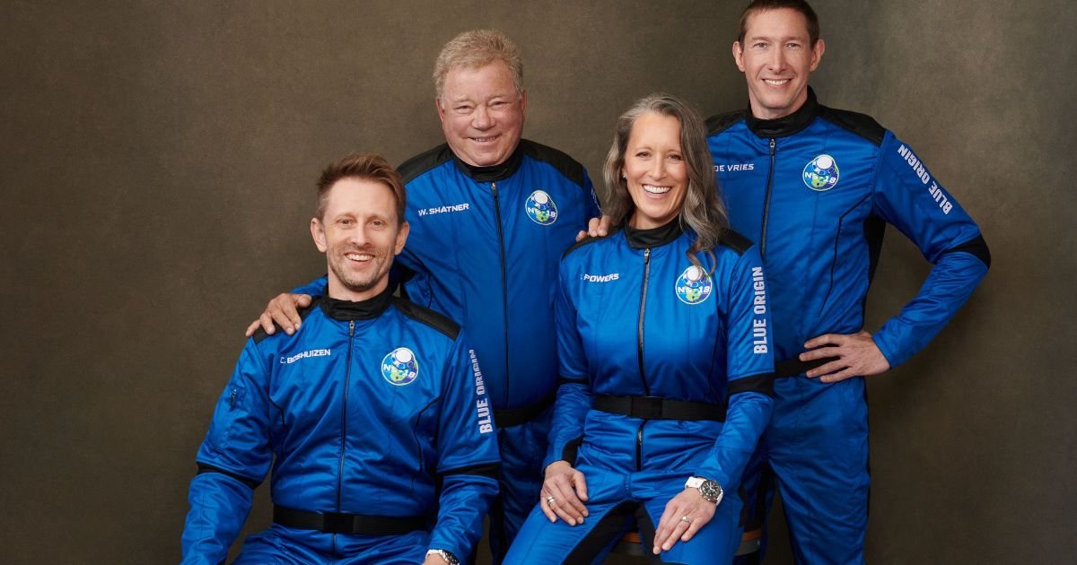 how-cool-is-that?!?!!
Travelling through #space was ordinary for Captain Kirk, but it was the first time for William Shatner who also set a record as the oldest person (90yo) to reach the final frontier! #Respect