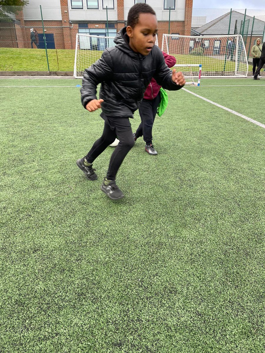 Box2Box_FA's tweet image. Our new Under 8’s programme is in full swing with UEFA B Coach, Dan Jarvis! ⚽️

📈We #CoverYourWholeGame so that your child’s engagement hits whole new levels, along with their technical capabilities, too!

 5sport.co.uk/clubs to to book in for a free taster!

#Huddersfield