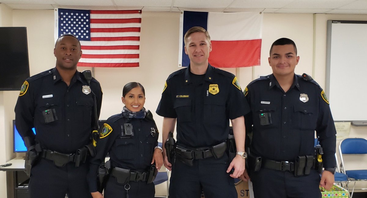 CmdrColeman's tweet photo. Excited to meet and welcome the newest members of the @houstonpolice Department to the Eastside Division for their training. @PattiCan2 @SgtRRuiz1 https://t.co/LPXKm1ZzP2