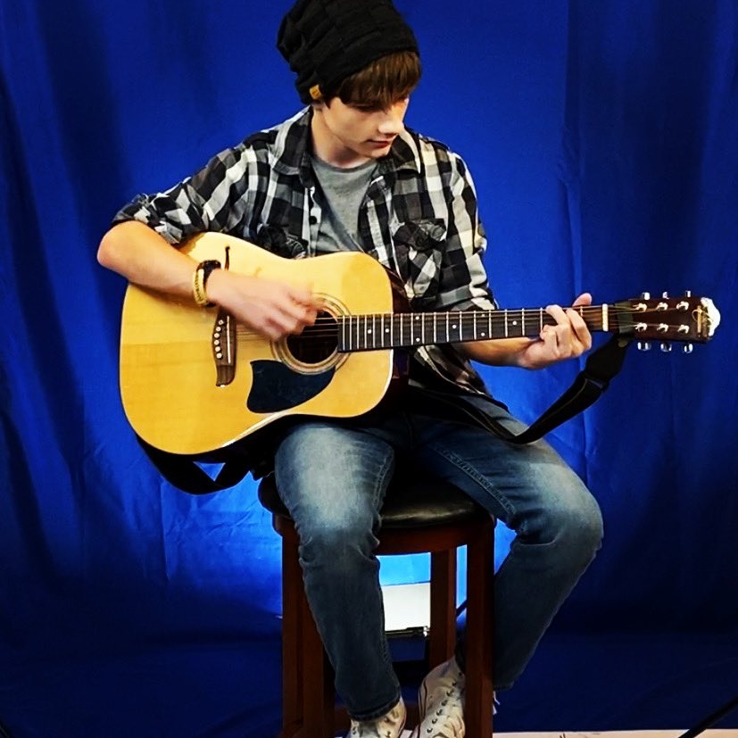 brayden__eaton's tweet photo. Love it when an audition calls for an actor who is also a guitarist! While I may not be Eddie Van Halen, I can shred a little! Let’s goooo! #guitar #audition #actor #actorslife #teenactor #film #television #losangeles #candumanagement #hollywood https://t.co/Ftd2FGU8Hu