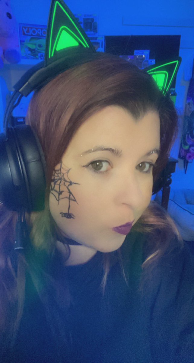 donnawannabo's tweet photo. Need Halloween make up suggestions. #notoes #halloween #makeup #costume https://t.co/XAC03PEDJR