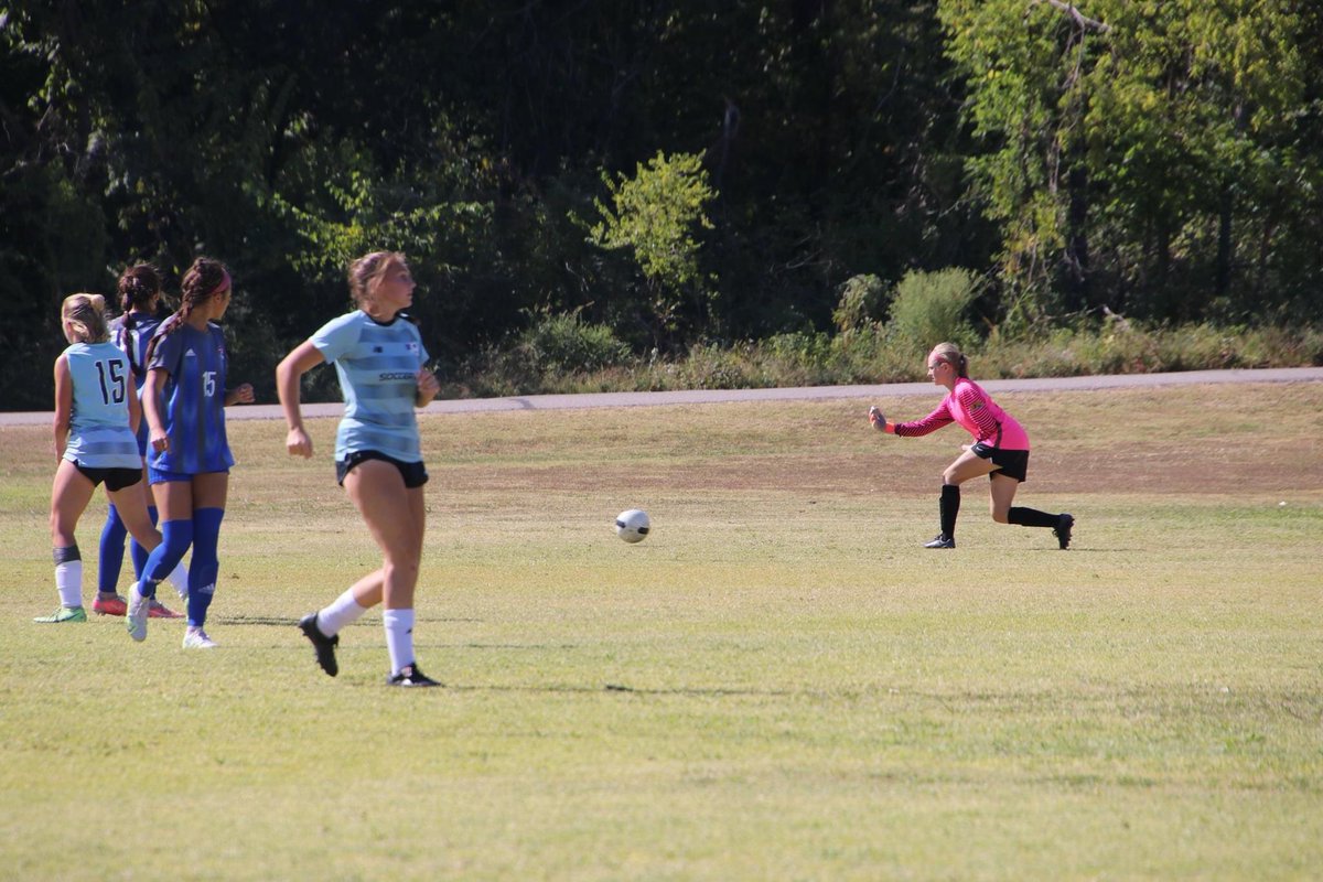 BaileyBynum5's tweet photo. Sharing a few pictures from a few weeks ago. #NEOFC #Keeper https://t.co/c1NdlFs4qd