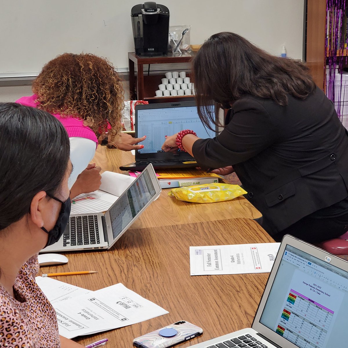 M_EsquivelDISD's tweet photo. Thank you to Dr. Sotelo for joining and supporting our PLCs this afternoon.  #SunMolRiseUp @MolinaSunset  @AshleyLCampos @maria_salyards https://t.co/5oVa8rZ8kM