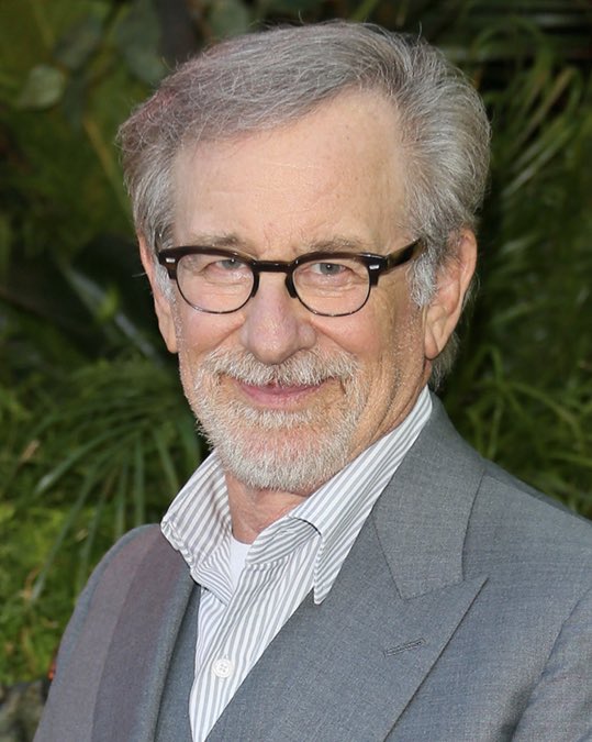 Deestrenomx's tweet image. Steven Spielberg se solidariza con la comunidad #Latinx en 🇺🇸 promoviendo laboratorios desde su estudio @amblin para cazar voces Latinx en el evento #nalip Aprovecha para invitar en dic a ver su  #WestSideStory sobre la tolerancia e inclusión. @NALIP_org
