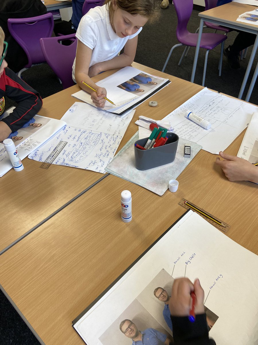 Cwmf_MrPhillips's tweet photo. Some very interesting discussions today around the use of filters and airbrushing. The children enjoyed spotting how I had edited a picture of myself! 😳 @cwmffrwdoer https://t.co/ftJ8V1cYTr